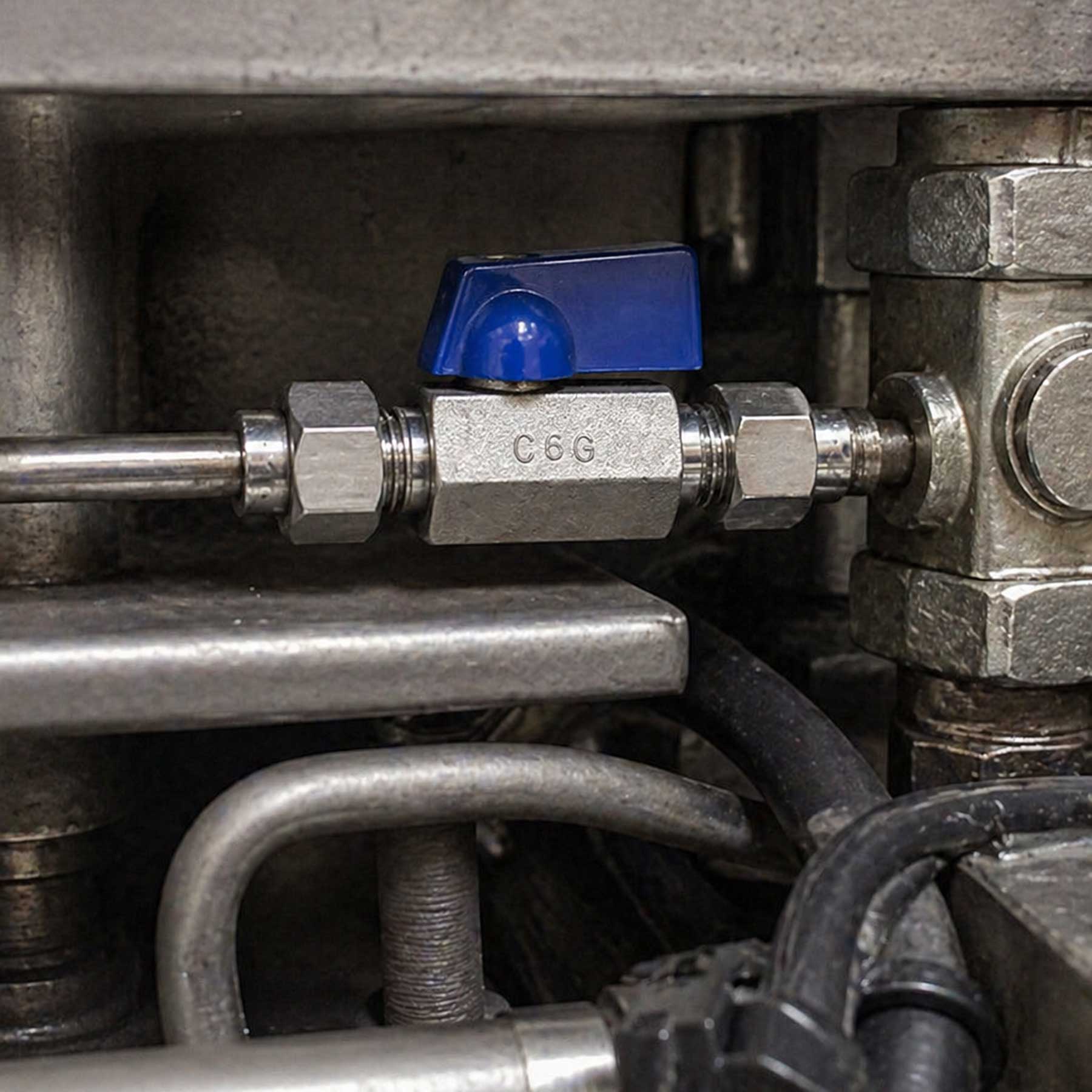 Midland 316SS Mini Ball Valve In Use